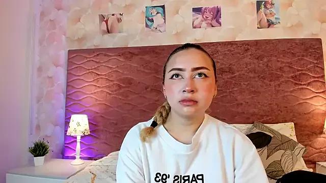 AlanaLeBlanc from StripChat is Freechat