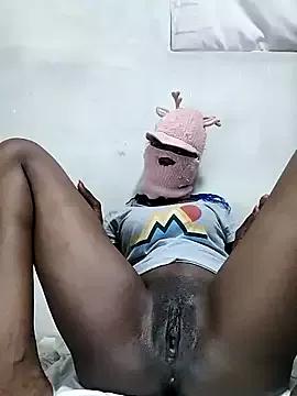 Alande12 from StripChat is Freechat
