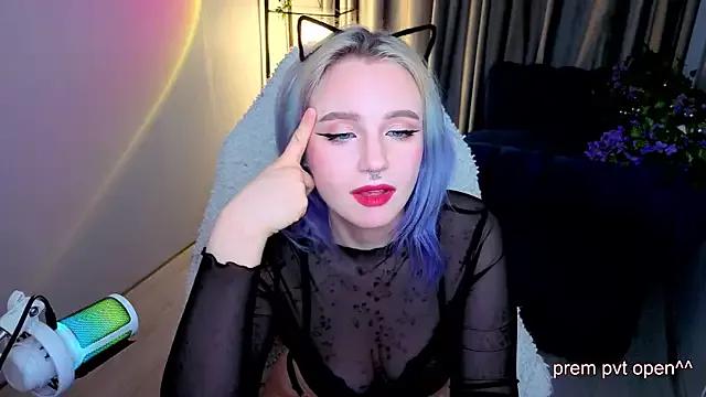 AleksaDivine from StripChat is Freechat