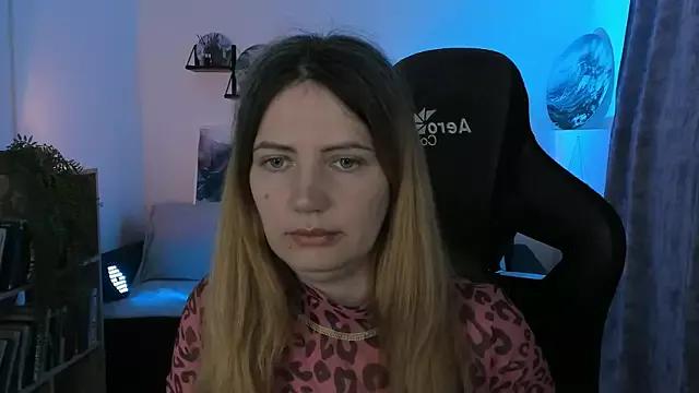 AleksaLaurent from StripChat is Freechat