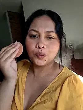 Alessandraa- from StripChat is Freechat