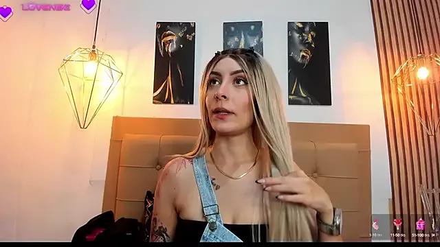 alesziarose from StripChat is Freechat