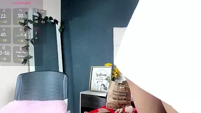 Alexa_Bravva from StripChat is Freechat