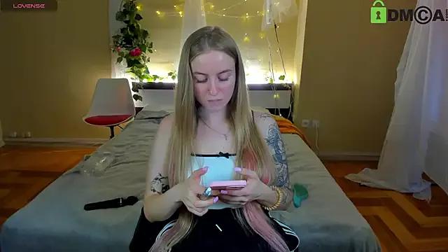 alexa_glory from StripChat is Freechat