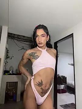 Alexadragunn4 from StripChat is Freechat