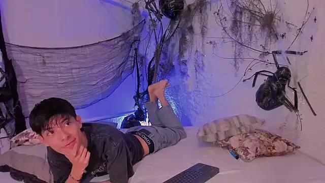 alexandersawyer from StripChat is Freechat