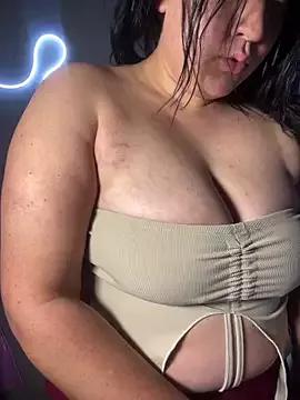 Alexxabelle from StripChat is Freechat