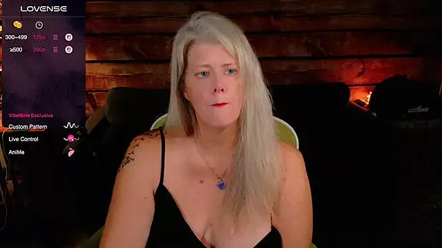 AliceHarlot from StripChat is Freechat