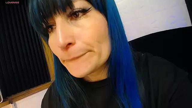 alicia_moom from StripChat is Freechat