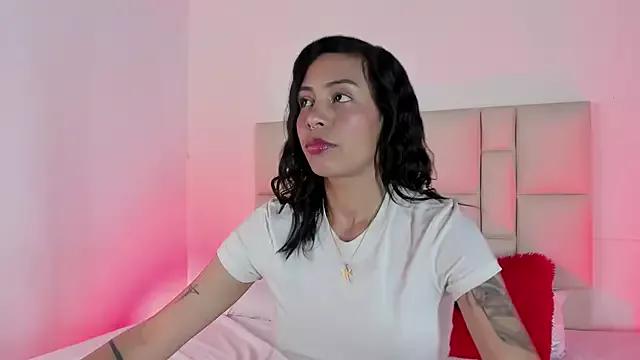 ALINA__SMITH from StripChat is Freechat