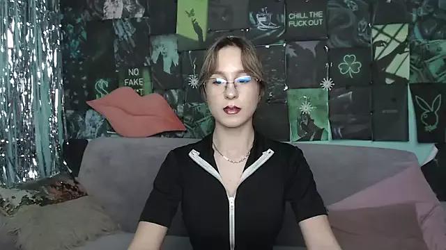 AlishaKellyi from StripChat is Freechat