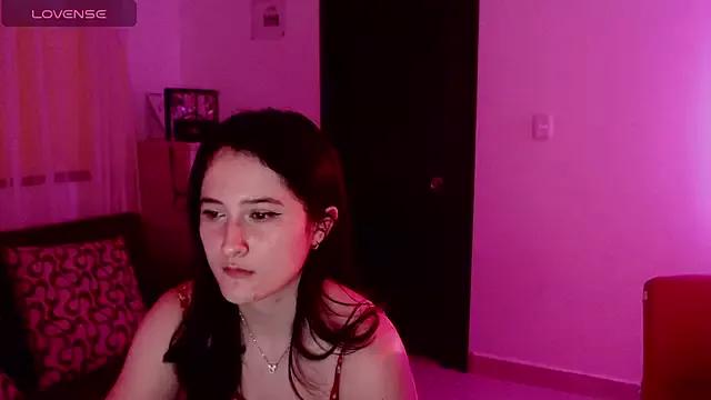 AlissonnFoxx from StripChat is Freechat