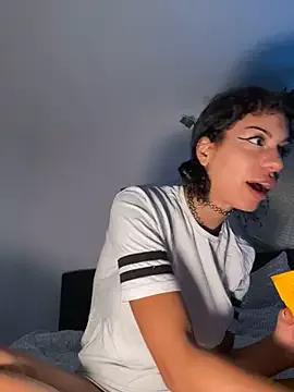 Photos of AlyssaHottv_ from StripChat is Freechat