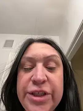 AlyssiaAmoreXO from StripChat is Freechat