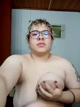 amalia_love from StripChat is Freechat