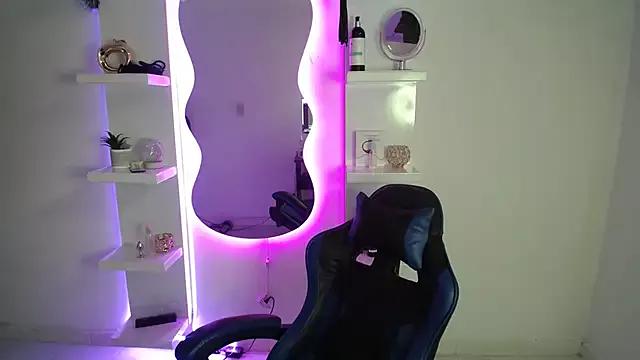 AMBER_LOVE22 from StripChat is Freechat