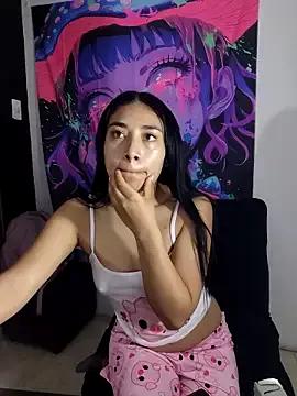 AmberGold- from StripChat is Freechat