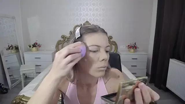 AmberTop from StripChat is Freechat