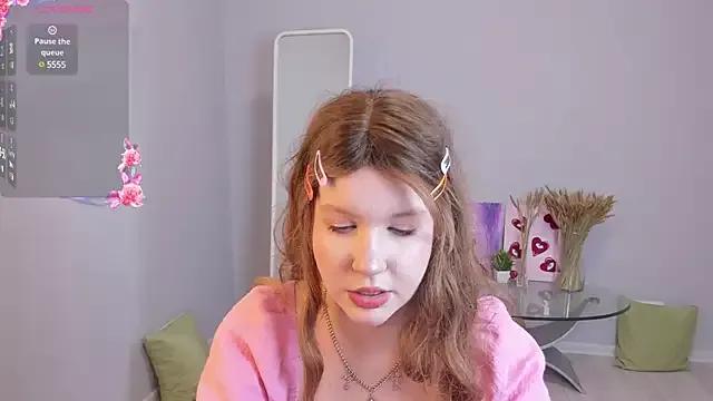AmyHornyLove from StripChat is Freechat