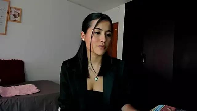 Ana__Pink from StripChat is Freechat