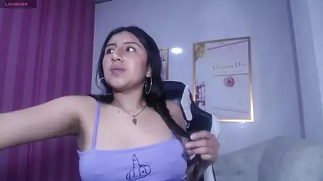 Ana_sofia_b from StripChat is Freechat