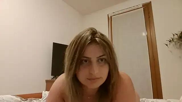 andreealady25 from StripChat is Freechat