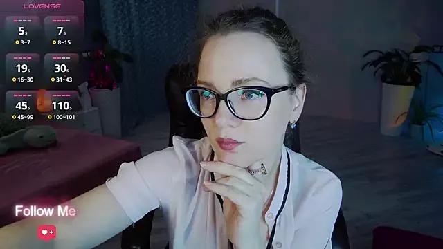 AngelaWhiti from StripChat is Freechat