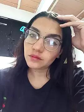 Angelie_squirt from StripChat is Freechat