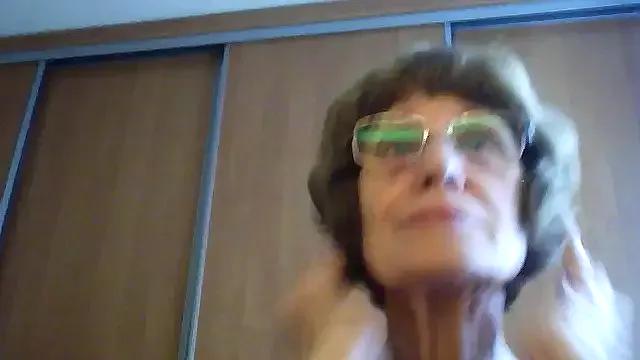 Anna72233 from StripChat is Freechat
