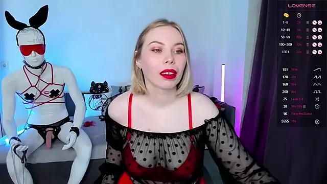 Anna_Maxwell from StripChat is Freechat