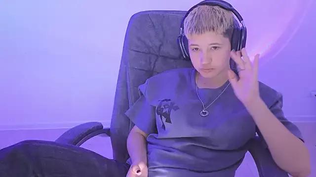 Annabella445 from StripChat is Freechat