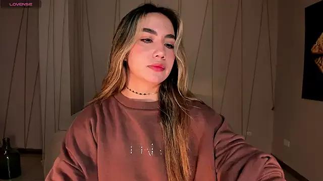 AnnieMonroe1 from StripChat is Freechat