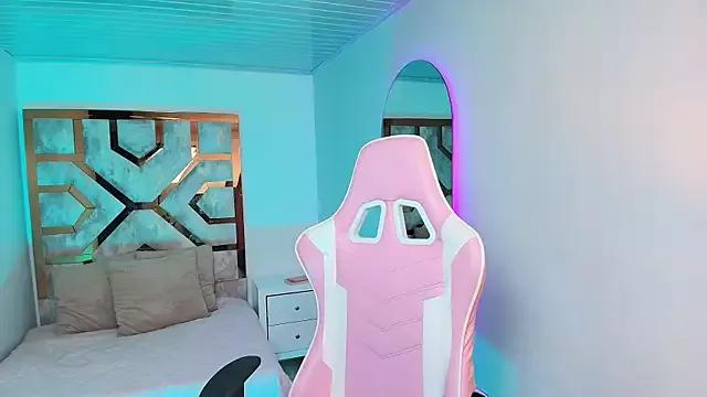 Customizable and immersive - Activate your taste buds and check-out our delicious choice of bondage cams streams with excited models getting their amazing bodies screwed with their beloved sex toys.