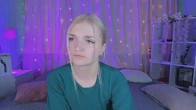 AnnyHandd from StripChat is Freechat