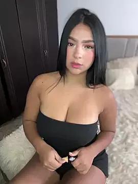 AntonellaRosse_ from StripChat is Freechat