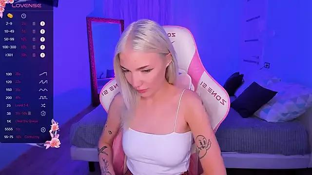 AnyaTaylor_ from StripChat is Freechat