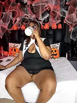 AranzalatinBlaks1 from StripChat is Freechat