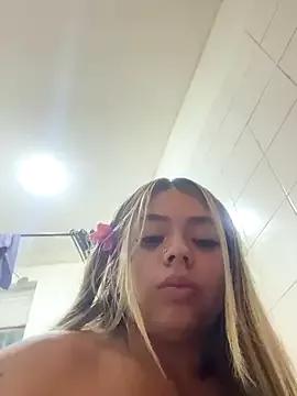 AriannaFox_ from StripChat is Freechat