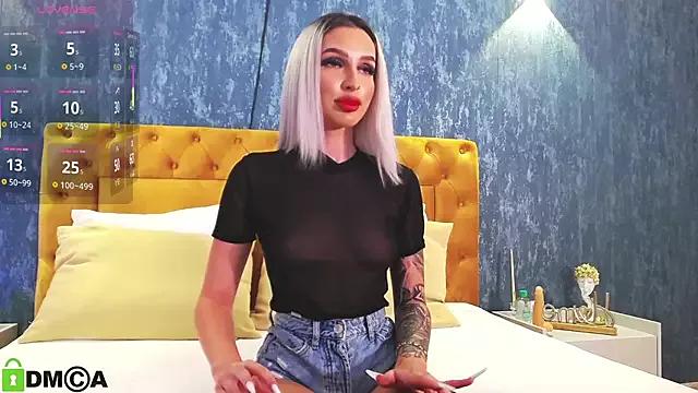 AriannaLure from StripChat is Freechat