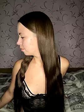 Arielle_Swan from StripChat is Freechat