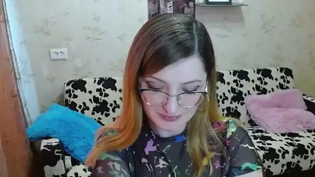 Arielsssplash from StripChat is Freechat