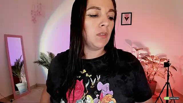 Artmist from StripChat is Freechat