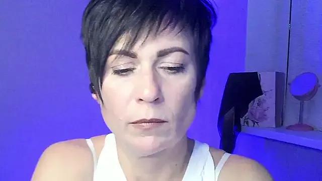 Ashley_Brookss from StripChat is Freechat