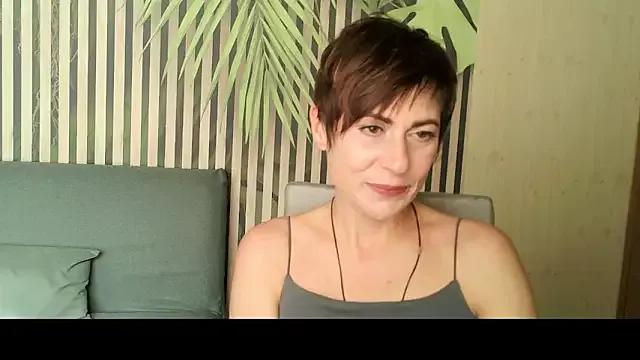 Ashley_Brookss from StripChat is Freechat