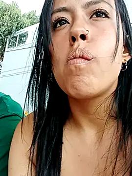 Ashly__and_Aron from StripChat is Freechat