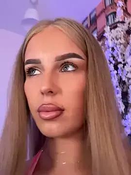 AubrieleRouj1 from StripChat is Freechat