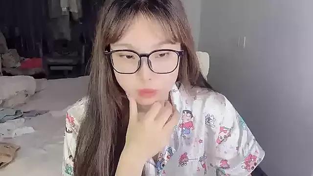 Aurora112 from StripChat is Freechat