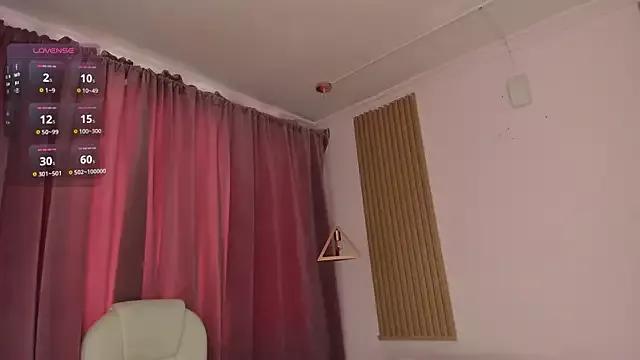 AuroraBlisss from StripChat is Freechat