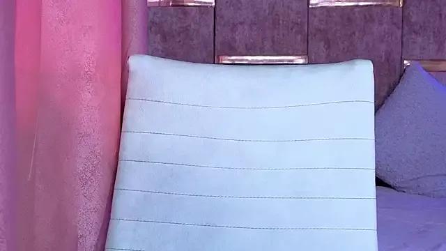 AuroraLanee_ from StripChat is Freechat