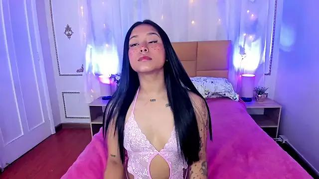 AuroraMontclair from StripChat is Freechat